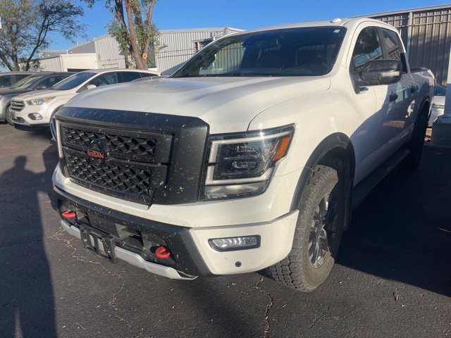 Used 2021 Nissan Titan PRO-4X w/ Pro-4x Convenience Package AWD/4WD image 4