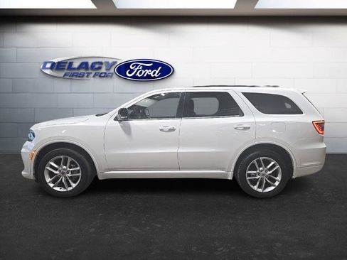 Used 2023 Dodge Durango GT image 2