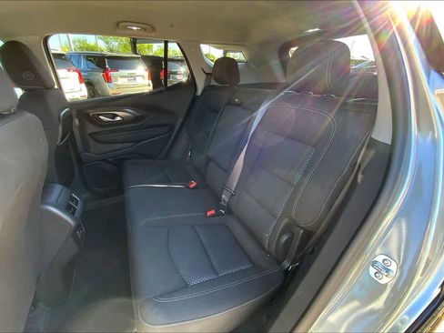 Used 2024 GMC Terrain SLE w/ Elevation Edition FWD image 19