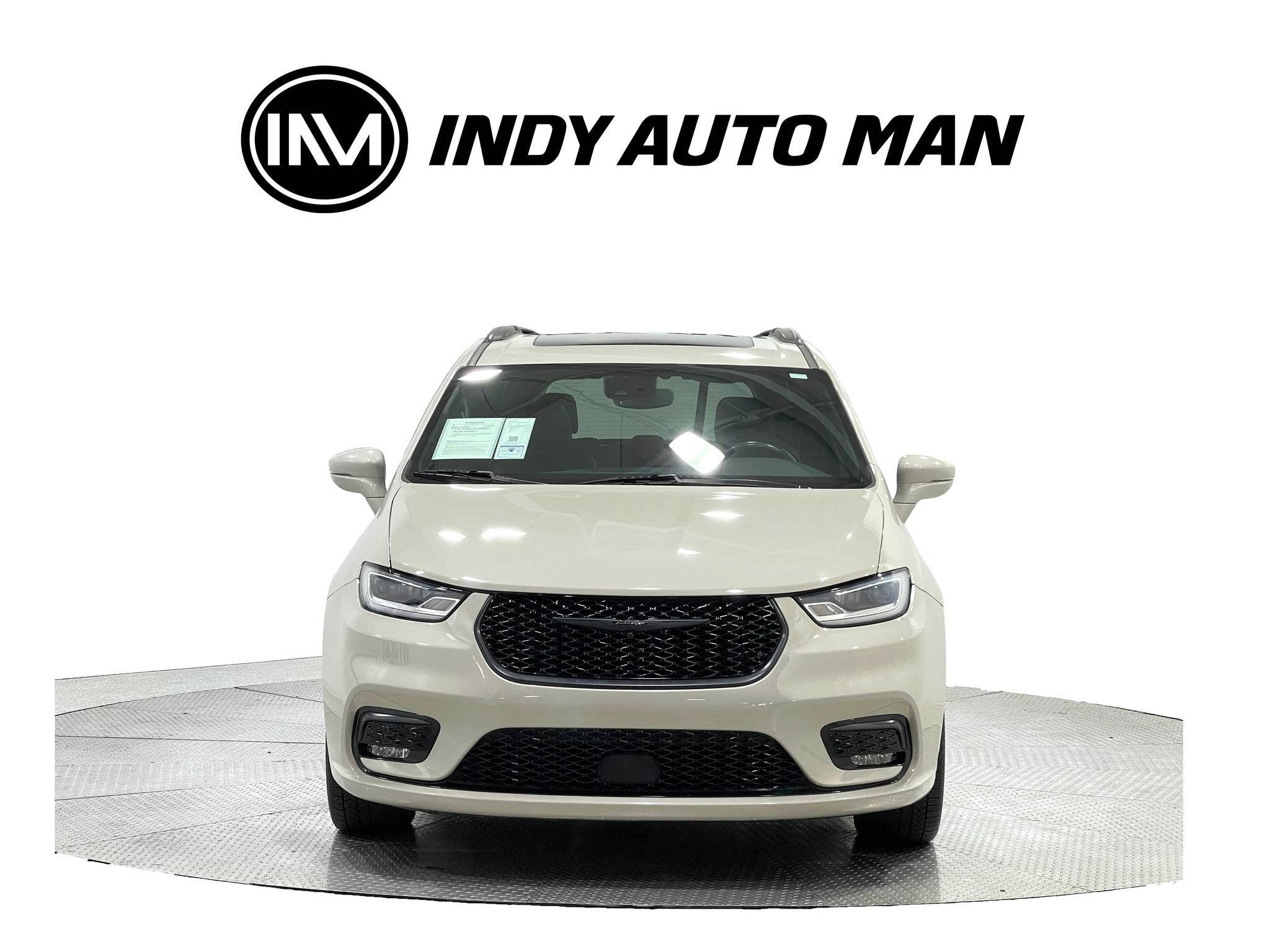 Used 2021 Chrysler Pacifica Limited w/ S Appearance Package AWD/4WD image 9