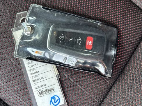 Used 2025 Toyota Corolla SE FWD image 37
