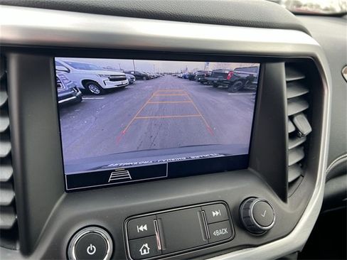 Certified 2023 GMC Acadia SLE w/ Driver Convenience Package image 21