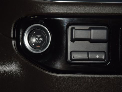 Used 2024 Chevrolet Silverado 2500 LT w/ All Star Edition image 38