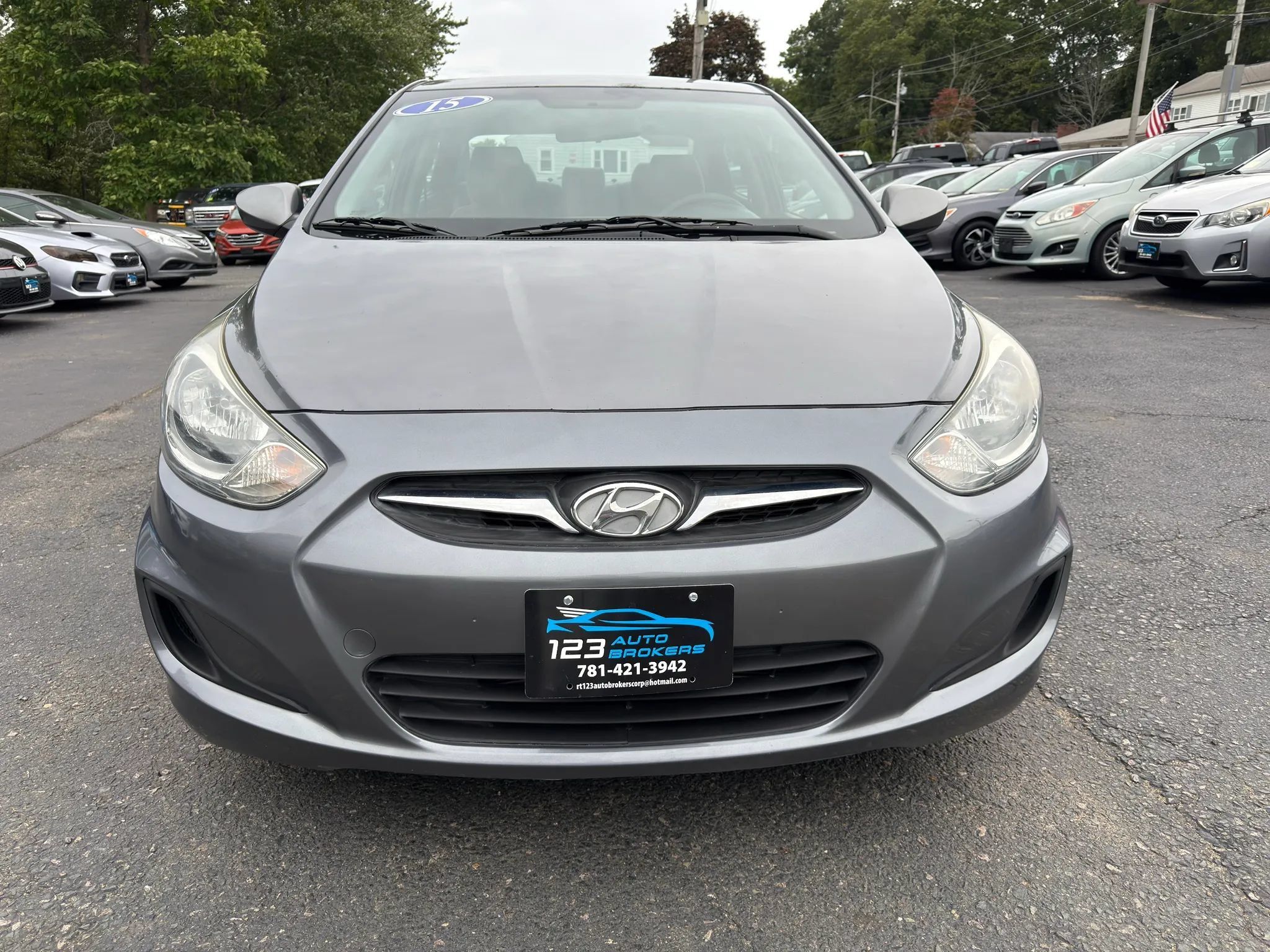 Used 2014 Hyundai Accent GLS FWD image 2