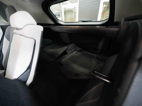 Used 2021 Toyota RAV4 XLE FWD image 22
