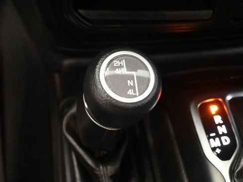 Used 2022 Jeep Wrangler Unlimited Sport image 29