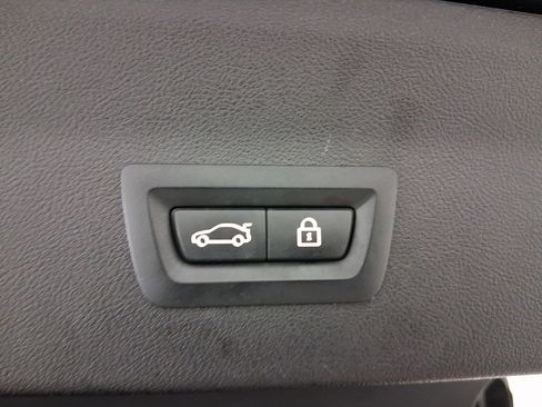 Used 2022 BMW X4 xDrive30i w/ Parking Assistance Package image 17