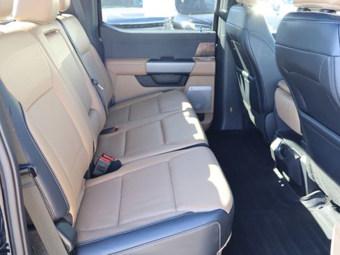 Used 2025 Ford F250 Lariat image 34