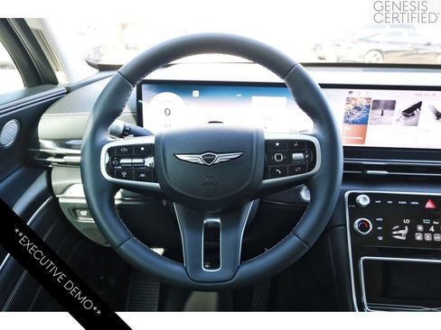 Used 2026 Genesis GV80 2.5T RWD image 16