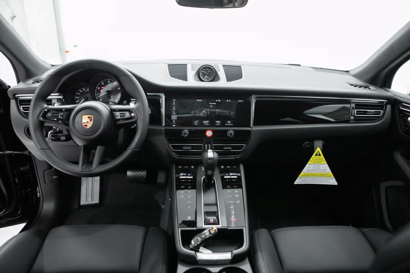 Certified 2026 Porsche Macan S AWD/4WD image 13