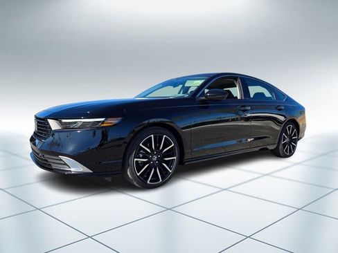 New 2026 Honda Accord Touring image 2