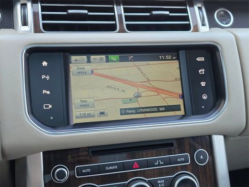 Used 2016 Land Rover Range Rover HSE image 14