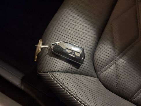 Used 2025 Volkswagen Atlas Cross Sport SE image 23