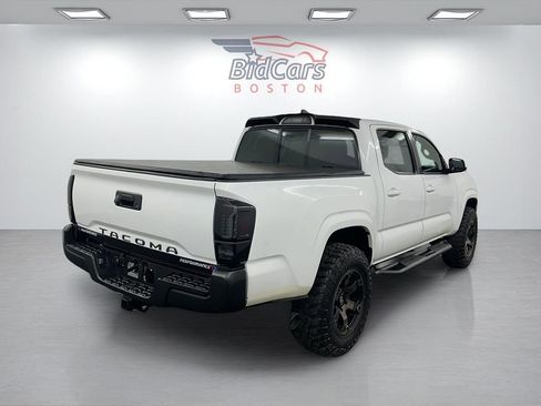 Used 2018 Toyota Tacoma SR w/ SR Convenience Package image 4