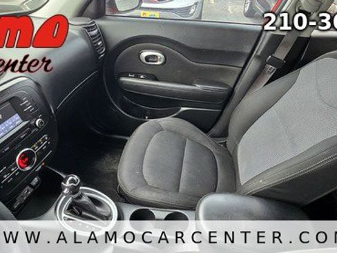 Used 2017 Kia Soul + FWD image 35