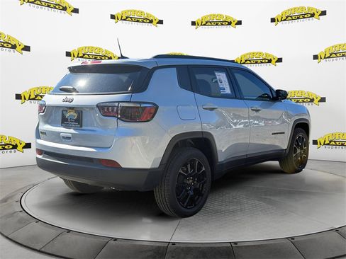 New 2026 Jeep Compass Latitude image 5