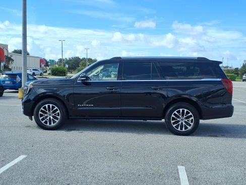 Used 2025 Ford Expedition Max Platinum AWD/4WD image 4