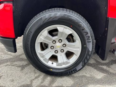 Used 2018 Chevrolet Silverado 1500 LT w/ All Star Edition AWD/4WD image 9