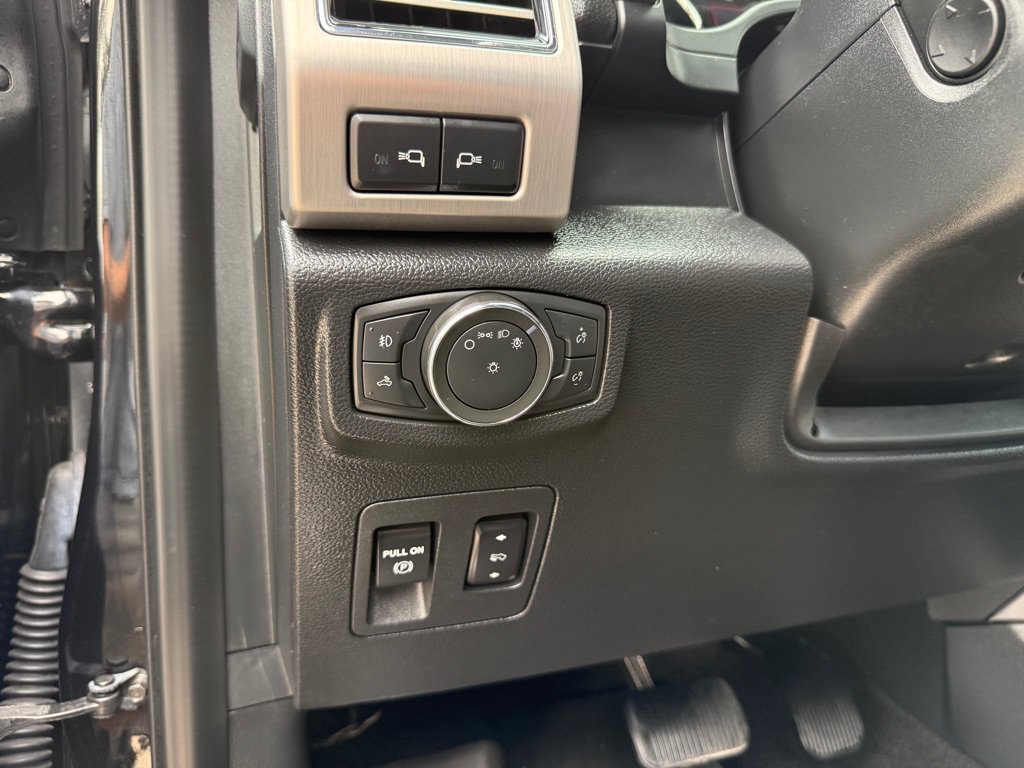 Used 2020 Ford F150 Platinum w/ Technology Package AWD/4WD image 23