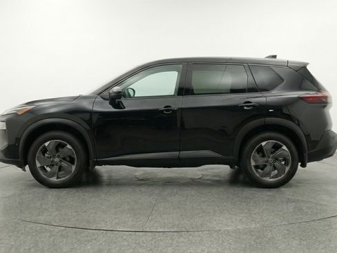 Used 2025 Nissan Rogue SV image 5