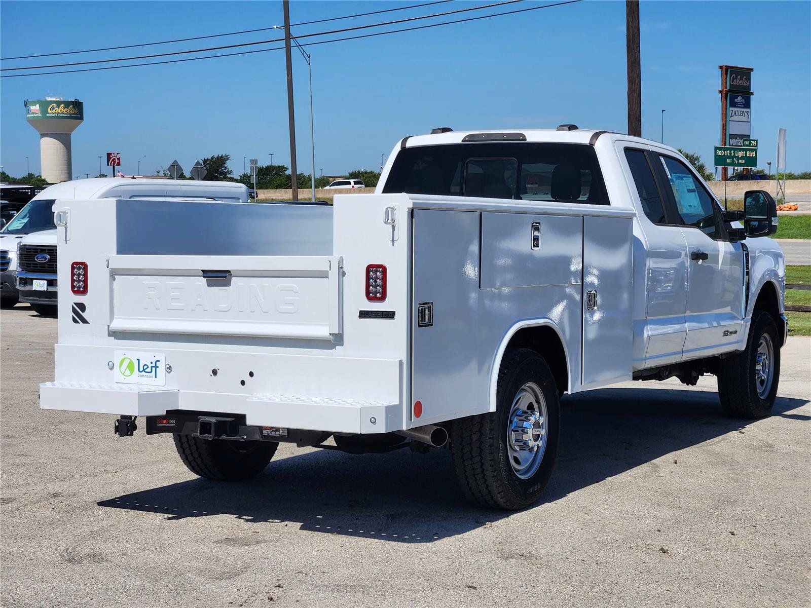 New 2025 Ford F350 XL w/ XL Chrome Package AWD/4WD image 4