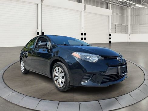 Used 2016 Toyota Corolla image 1