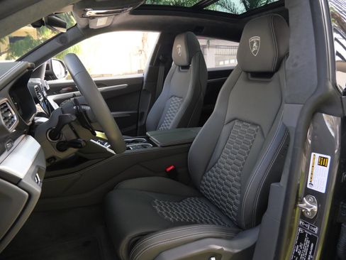 Used 2024 Lamborghini Urus S image 19