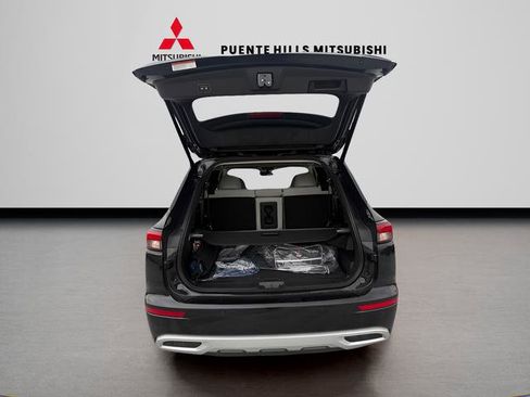 New 2025 Mitsubishi Outlander SEL image 9