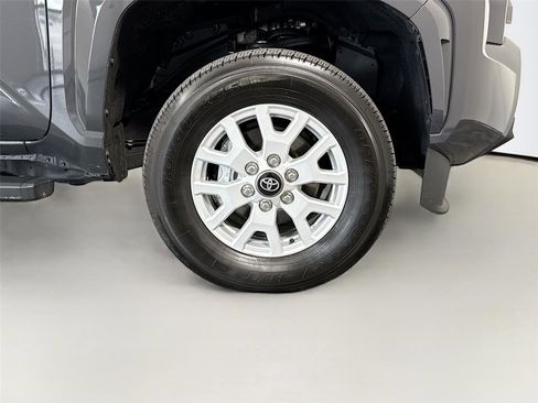 Used 2025 Toyota Tacoma SR5 RWD image 36