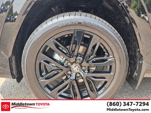 Used 2026 Toyota RAV4 XSE w/ Panoramic Sun Roof Package AWD/4WD image 9