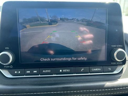 Used 2023 Nissan Rogue SV image 19