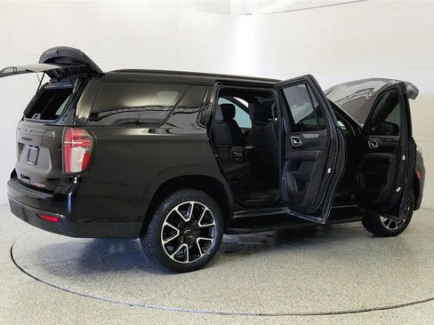 Used 2021 Chevrolet Tahoe RST w/ Luxury Package AWD/4WD image 12