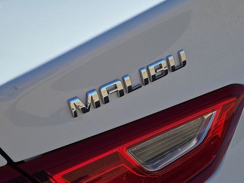 Used 2024 Chevrolet Malibu LT image 12