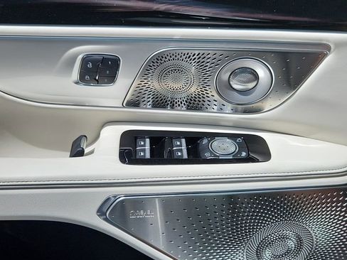 New 2025 Lincoln Nautilus Black Label w/ Jet Appearance Package image 6