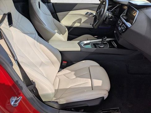 Used 2022 BMW Z4 M40i w/ Premium Package image 19