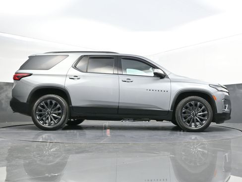 Used 2023 Chevrolet Traverse RS image 47