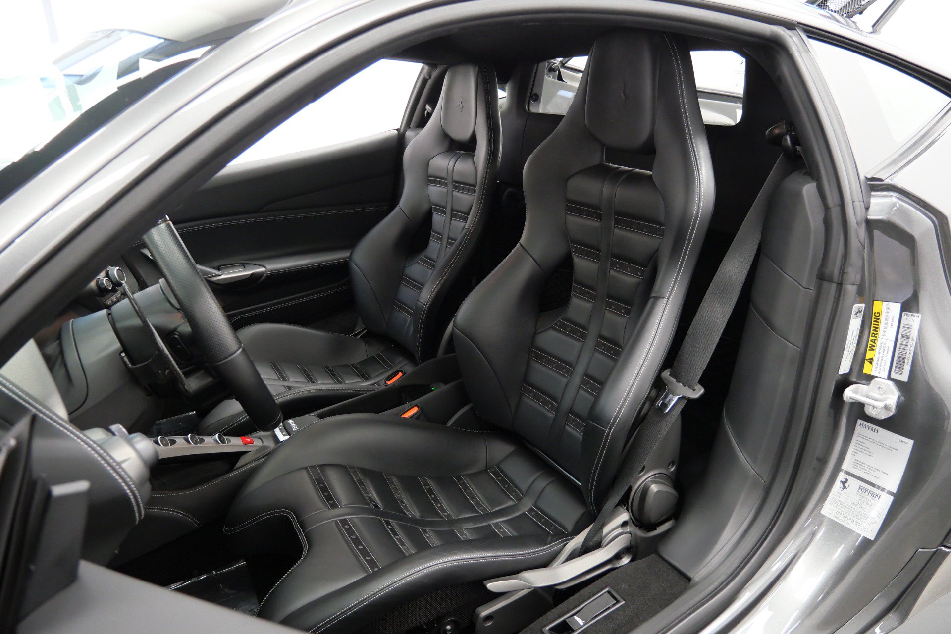 Used 2019 Ferrari 488 GTB RWD image 23