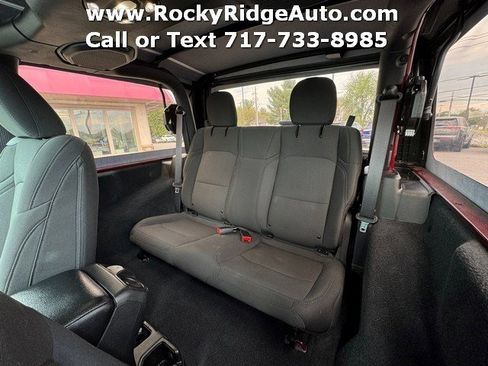 Used 2022 Jeep Wrangler Sport AWD/4WD image 15