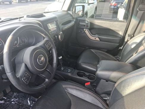 Used 2016 Jeep Wrangler Sahara image 13