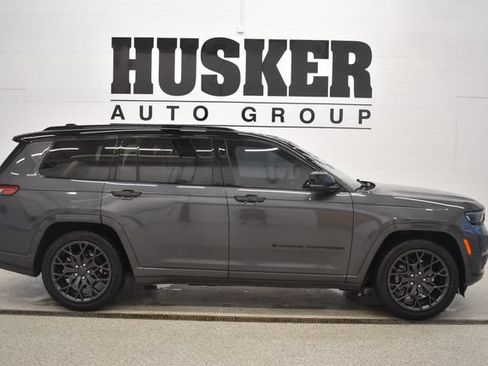 Used 2023 Jeep Grand Cherokee L Summit w/ High Altitude Package AWD/4WD image 2