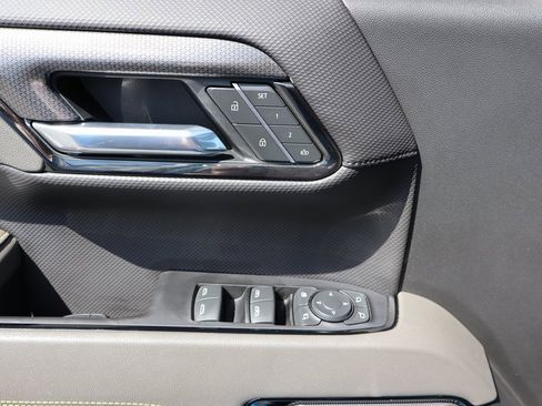 Used 2022 Chevrolet Silverado 1500 ZR2 w/ Technology Package image 15