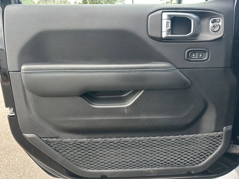 Used 2024 Jeep Wrangler High Altitude image 11