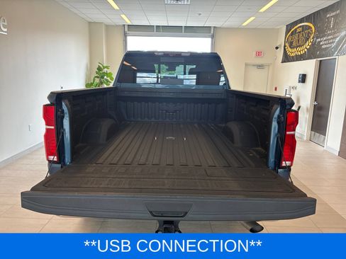 Used 2025 Chevrolet Silverado 2500 LTZ w/ LTZ Plus Package AWD/4WD image 10