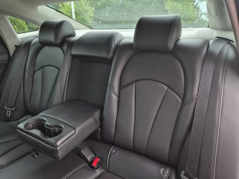 Used 2017 Buick LaCrosse Essence FWD image 31