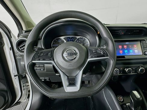 Used 2021 Nissan Kicks S FWD image 15