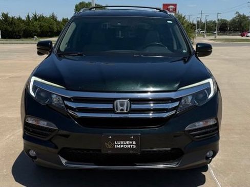 Used 2017 Honda Pilot Touring image 5