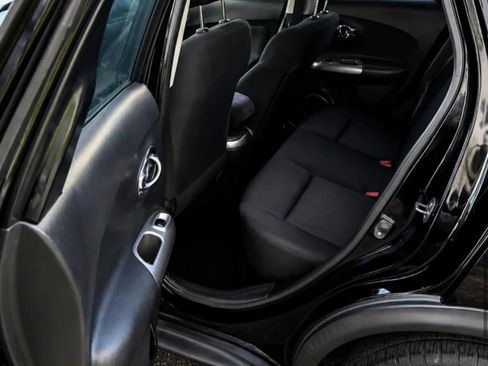 Used 2014 Nissan Juke S FWD image 10
