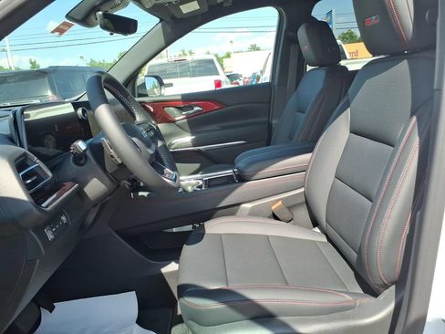 New 2026 Chevrolet Traverse Z71 w/ Driver Confidence Package AWD/4WD image 13