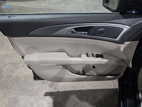 Used 2017 Lincoln MKZ Premiere FWD image 26