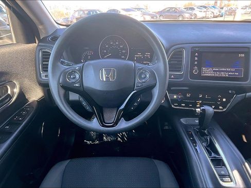 Used 2021 Honda HR-V EX image 5
